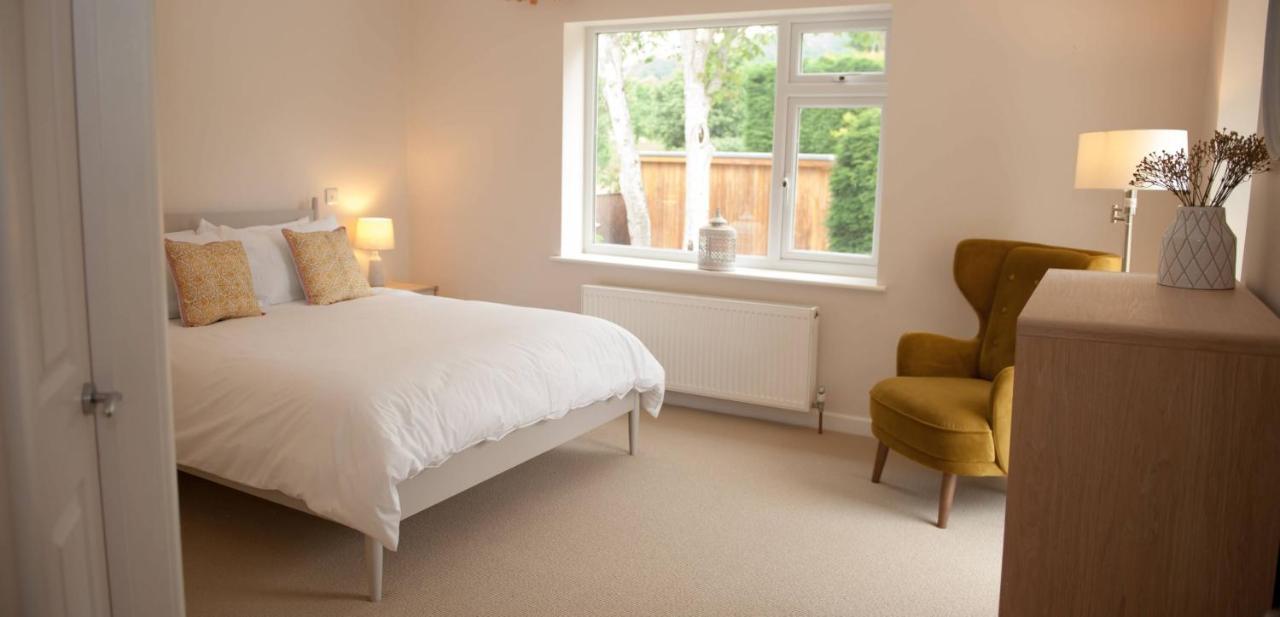 Brooklands Villa ไลม์รีจิส ภายนอก รูปภาพ